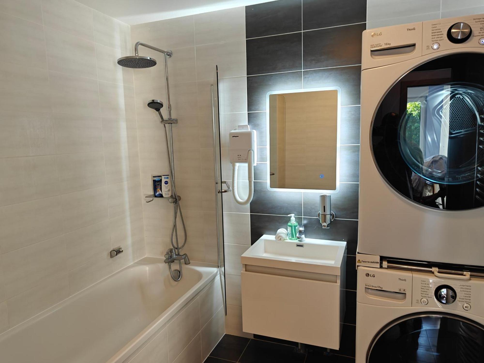 Charming Apartment With Garden, Free Parking Near Basel, Airport, Ger'Many, France, Saint-Louis  Εξωτερικό φωτογραφία